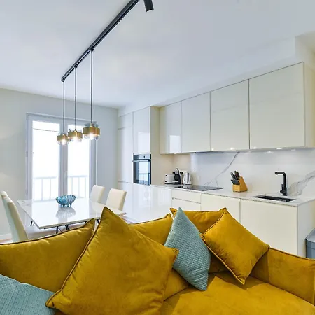 New! In Old Town Apartman