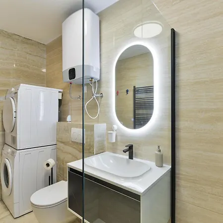New! In Old Town Apartman